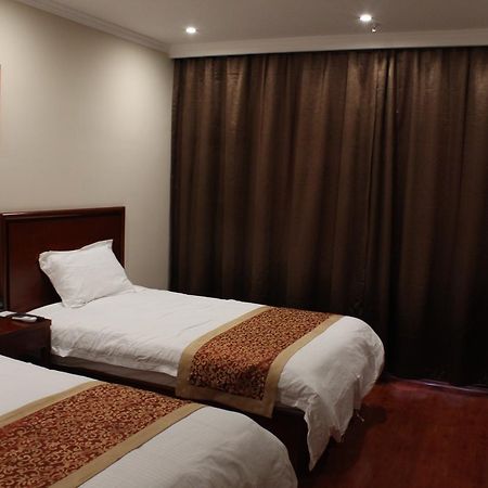 Greentree Inn Zhejiang Ningbo East Baizhuang Rd. Express Hotel Exterior photo