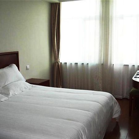Greentree Inn Zhejiang Ningbo East Baizhuang Rd. Express Hotel Exterior photo