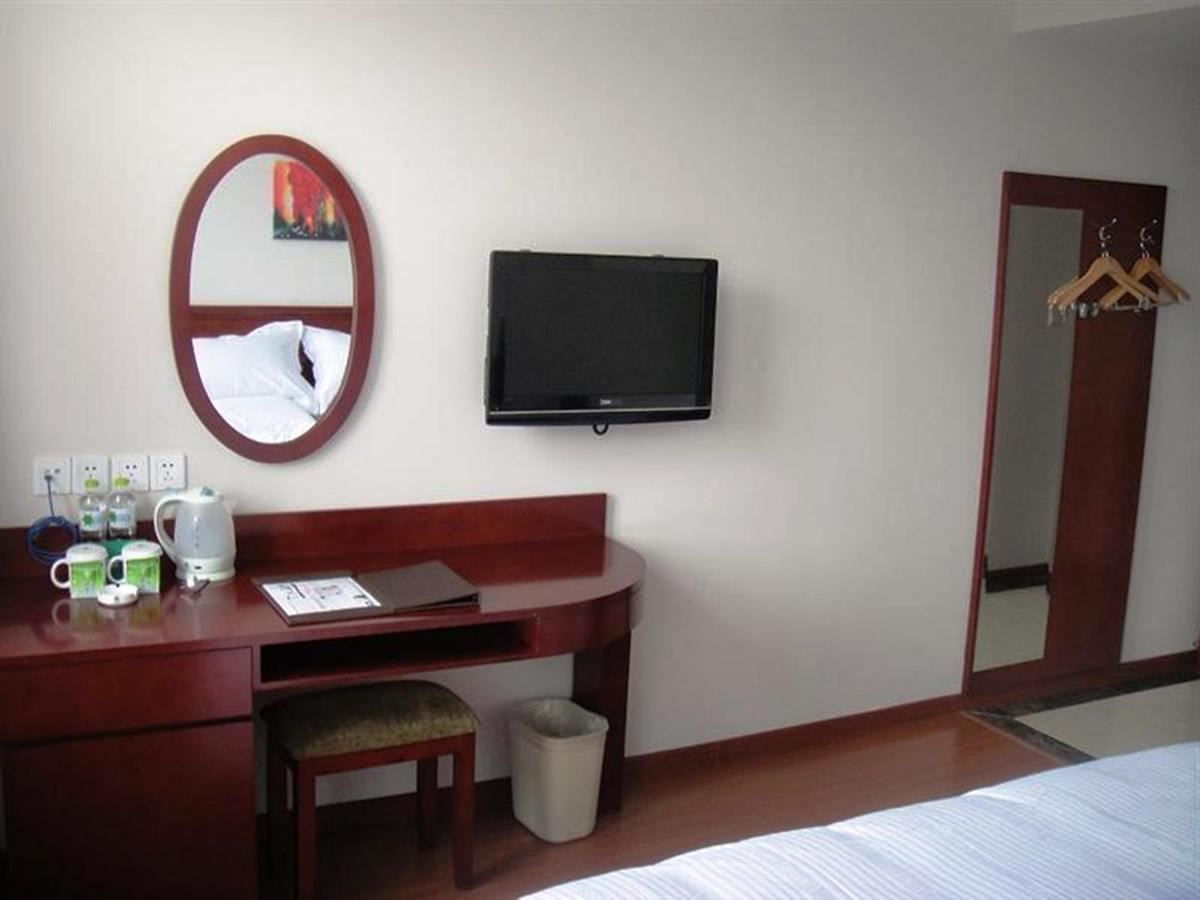 Greentree Inn Zhejiang Ningbo East Baizhuang Rd. Express Hotel Exterior photo
